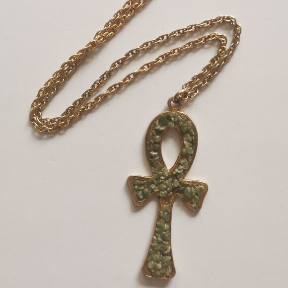 Faux Jade Stone Golden Egyptian Ankh Cross Pendant Necklace Vintage Chunky - Picture 1 of 8